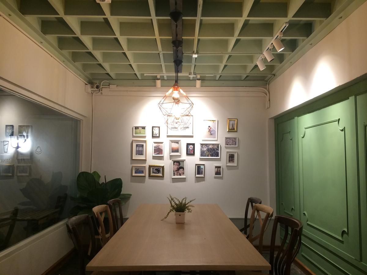 Weeping Willow Sukhumvit 26 بانكوك المظهر الخارجي الصورة