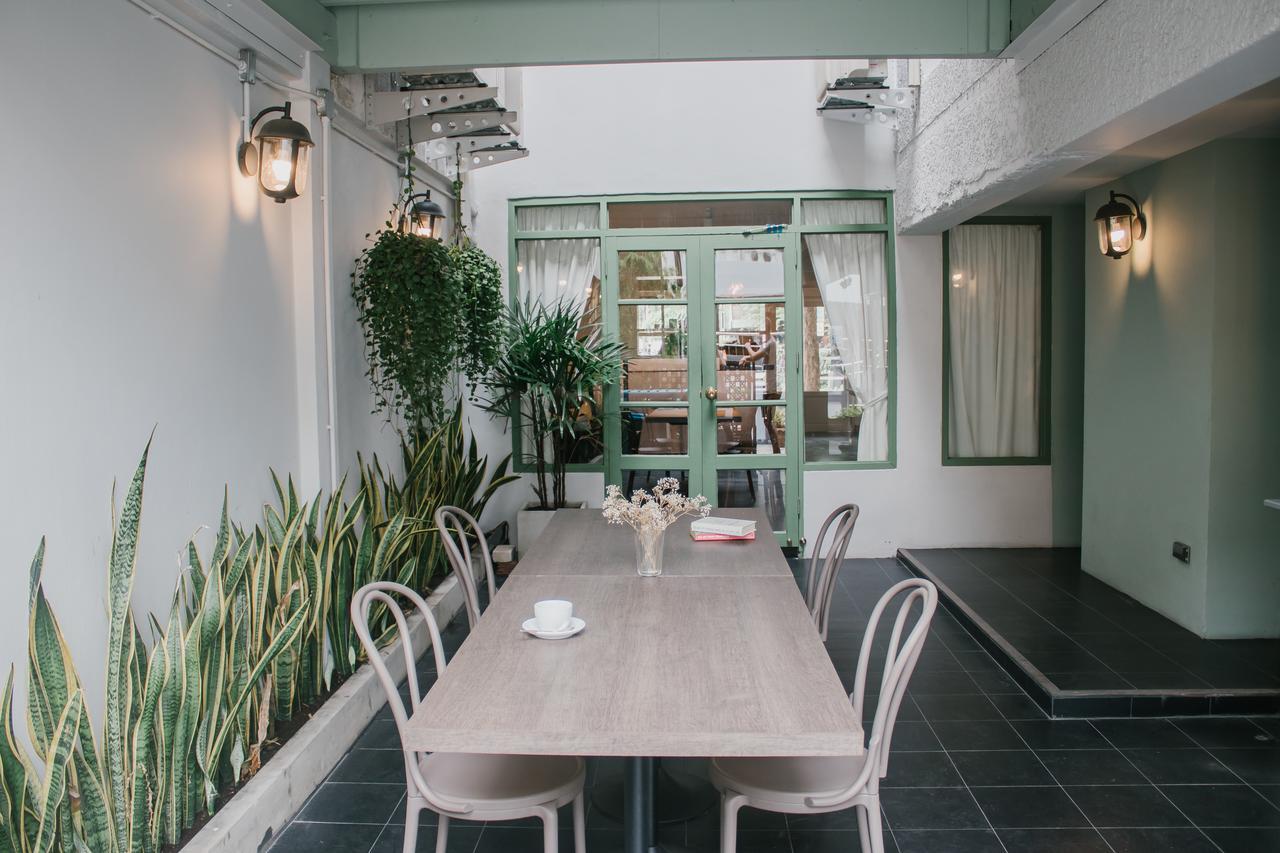 Weeping Willow Sukhumvit 26 بانكوك المظهر الخارجي الصورة